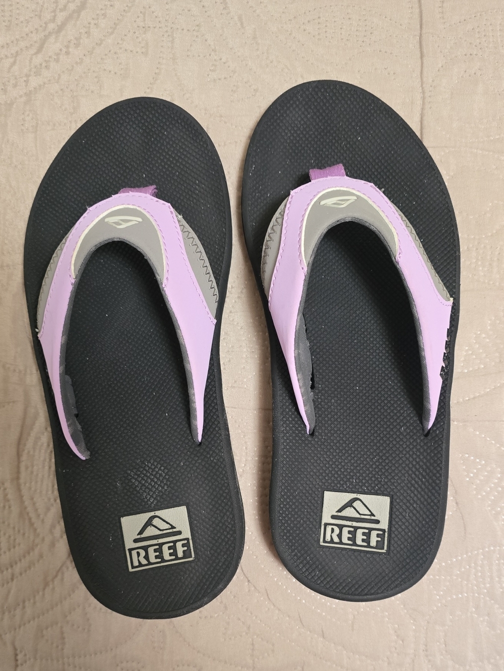 Reef Fanning Women's Water-Friendly Cushioned Flip Flops, Black-Lavender, Size 6